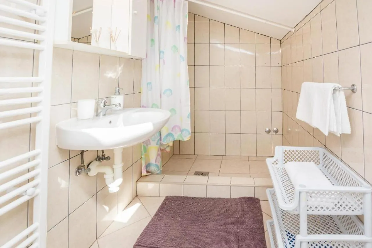 Apartments Mira Sukošan